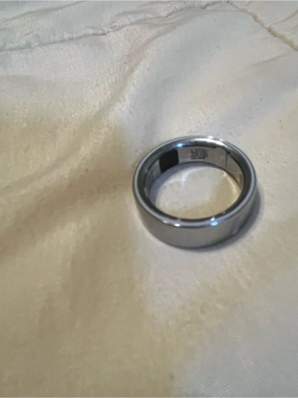 Oura Smart Ring in Polished Silver